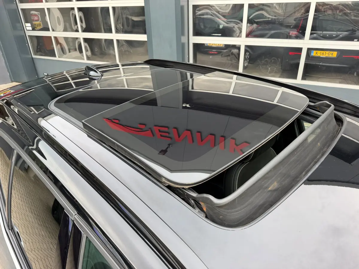 2.0 T5 AWD R-Design Intro Edition / Pano / Camera / ACC / Trekhaak .