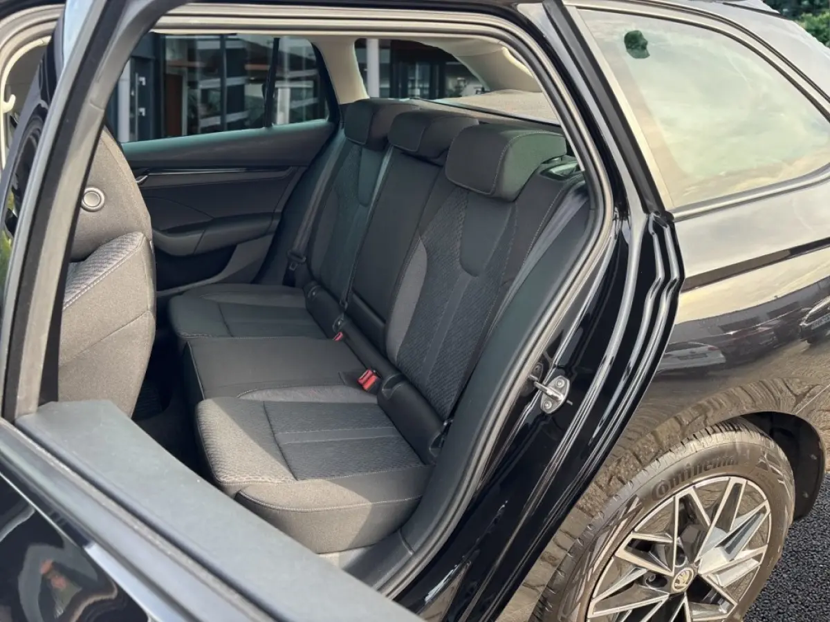 2.0 TDI DSG CLEVER CAMERA/ACC/STOEL+STUURVERW/CARPLAY/NAVI