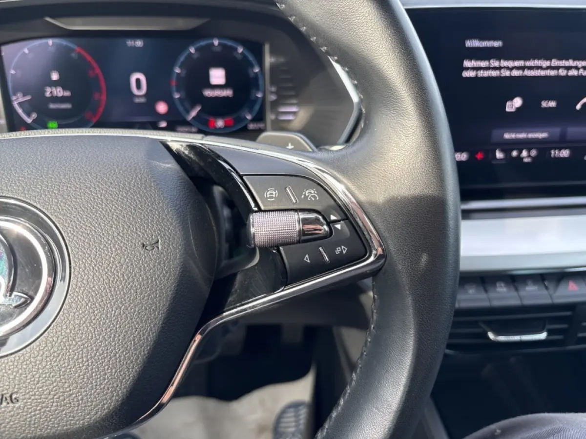 2.0 TDI DSG CLEVER CAMERA/ACC/STOEL+STUURVERW/CARPLAY/NAVI