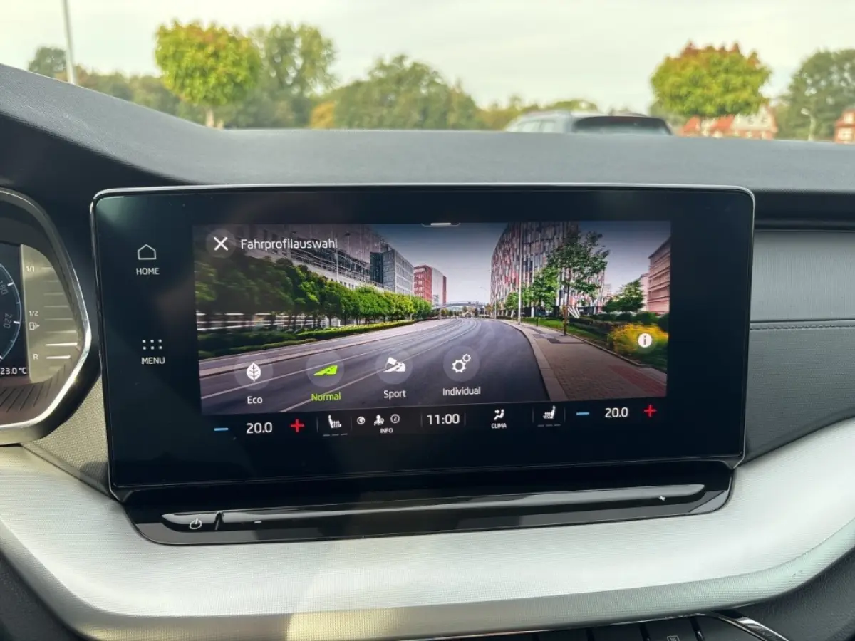 2.0 TDI DSG CLEVER CAMERA/ACC/STOEL+STUURVERW/CARPLAY/NAVI
