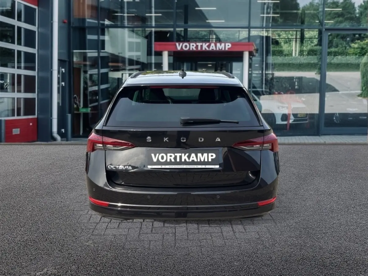 2.0 TDI DSG CLEVER CAMERA/ACC/STOEL+STUURVERW/CARPLAY/NAVI