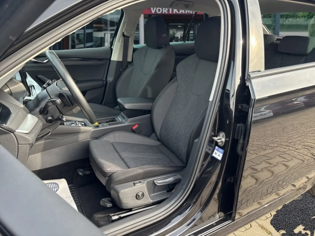 2.0 TDI DSG CLEVER CAMERA/ACC/STOEL+STUURVERW/CARPLAY/NAVI
