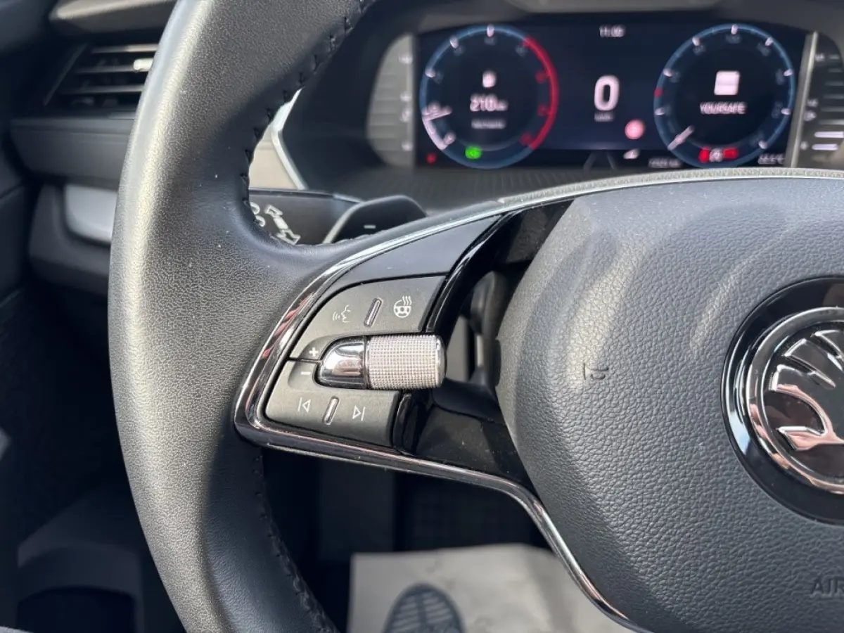2.0 TDI DSG CLEVER CAMERA/ACC/STOEL+STUURVERW/CARPLAY/NAVI