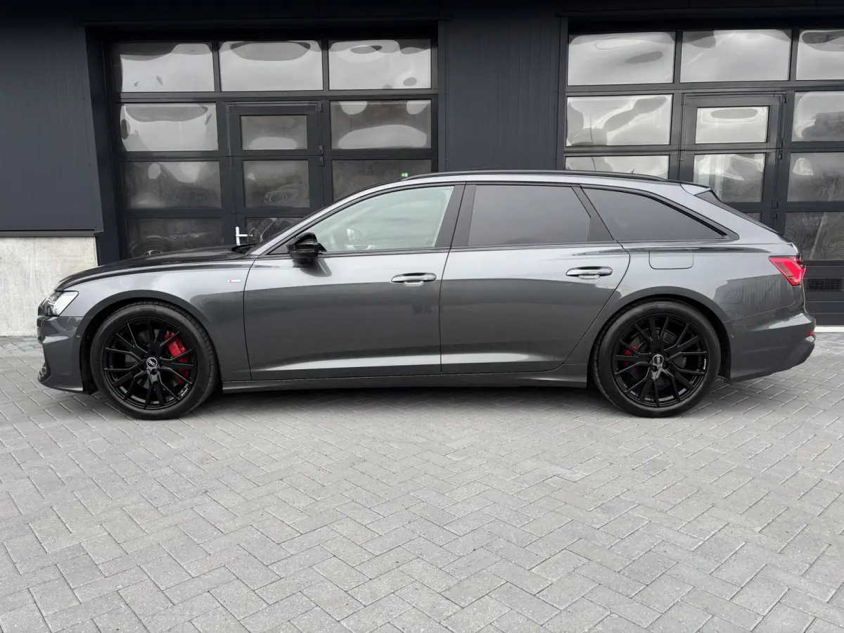 55 TFSIe quattro S-line Competition RS seats