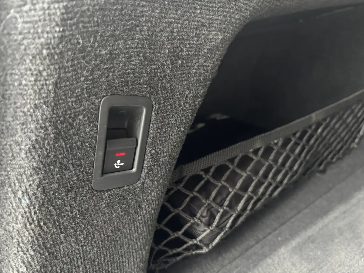 55 TFSIe quattro S-line Competition RS seats