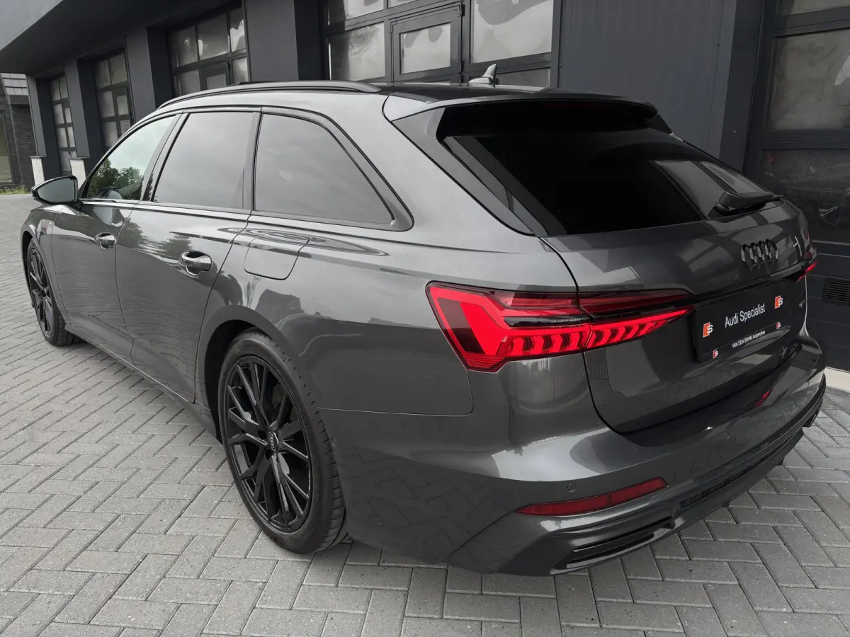 55 TFSIe quattro S-line Competition RS seats