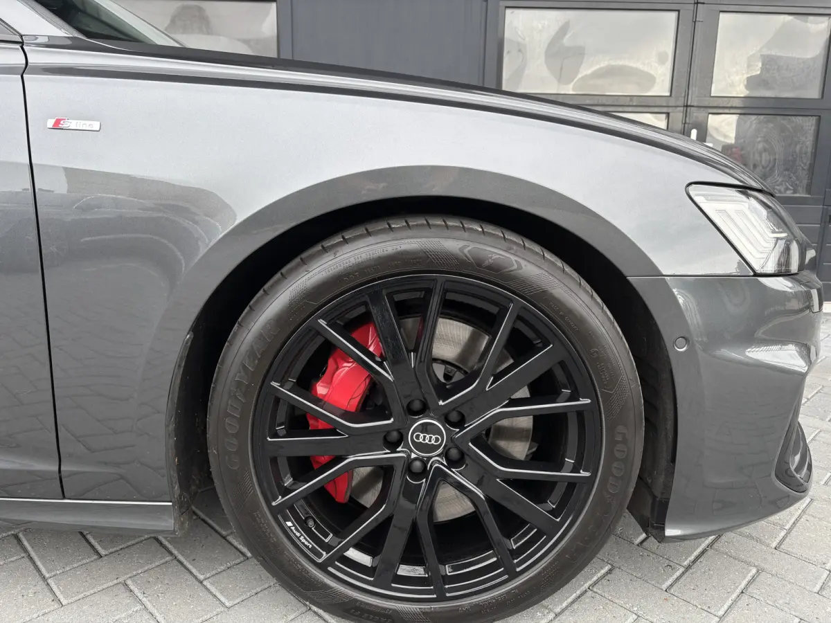 55 TFSIe quattro S-line Competition RS seats