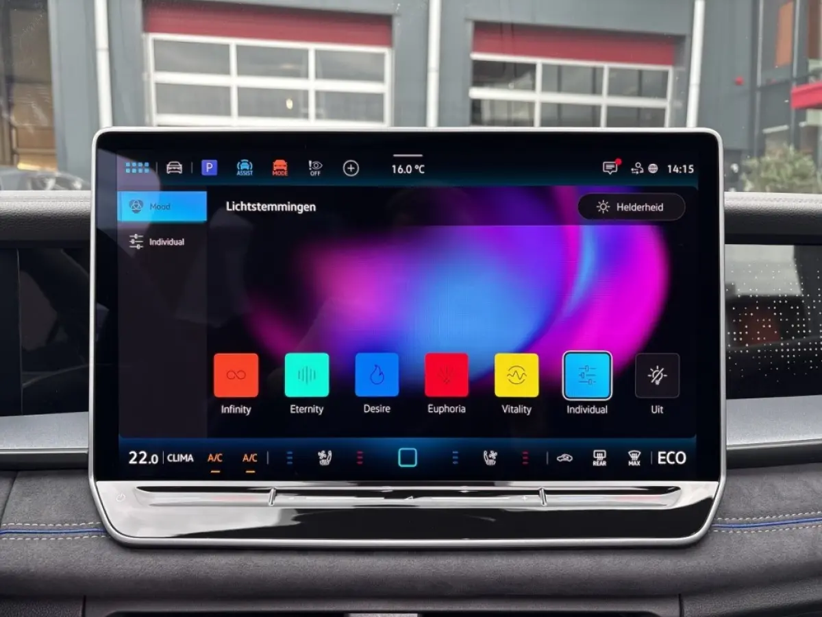 1.5 TSI E-HYBRID R-LINE 272 PK FISCAAL LAAG!: 51244,00 PANO-DAK/LEDER/H+K/TREKHAAK/360CAMERA/DCC