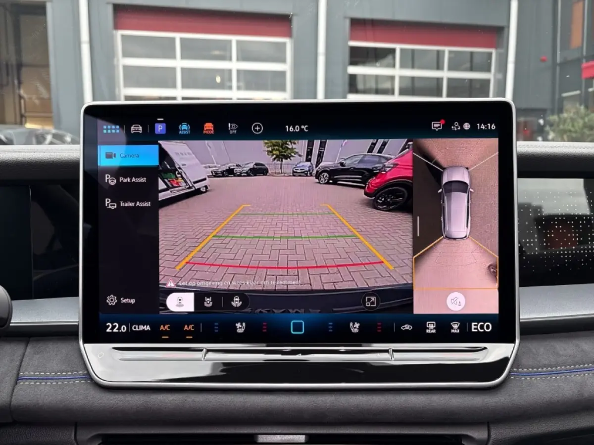 1.5 TSI E-HYBRID R-LINE 272 PK FISCAAL LAAG!: 51244,00 PANO-DAK/LEDER/H+K/TREKHAAK/360CAMERA/DCC