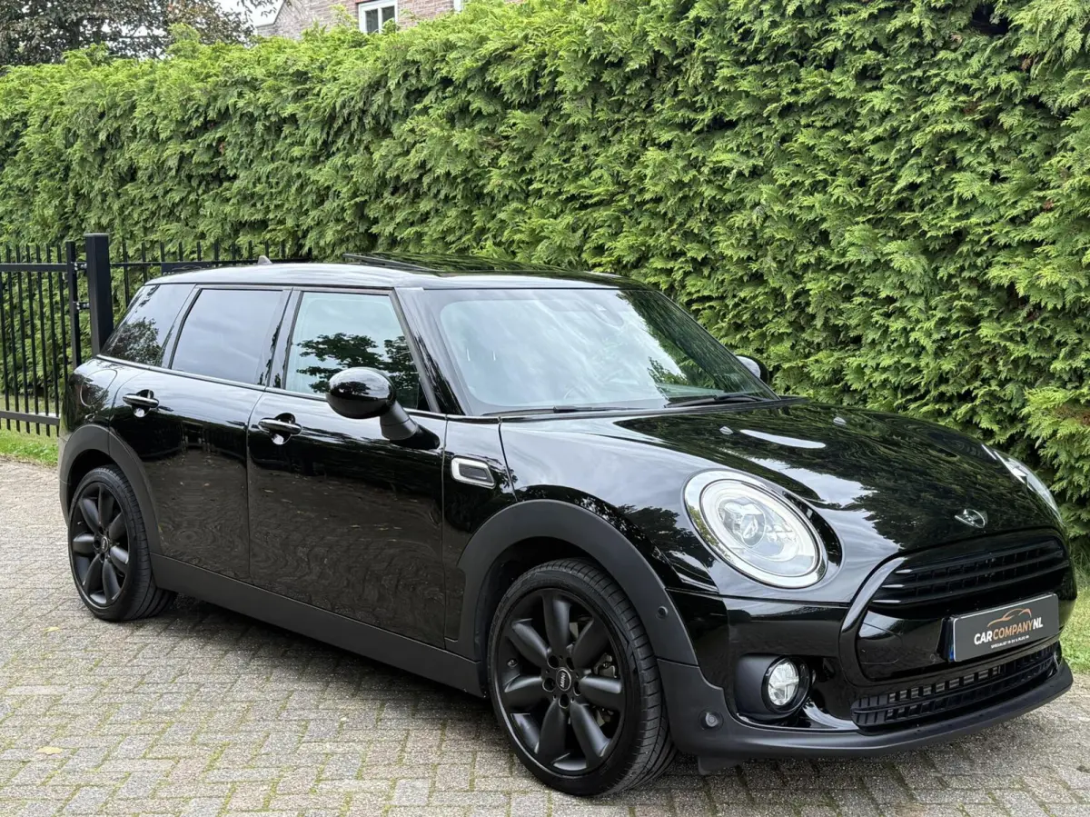 Cooper| AUT|Black- on- black|Pano dak|H/K Audio