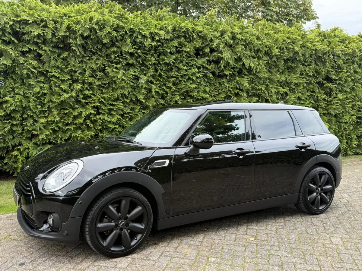 Cooper| AUT|Black- on- black|Pano dak|H/K Audio