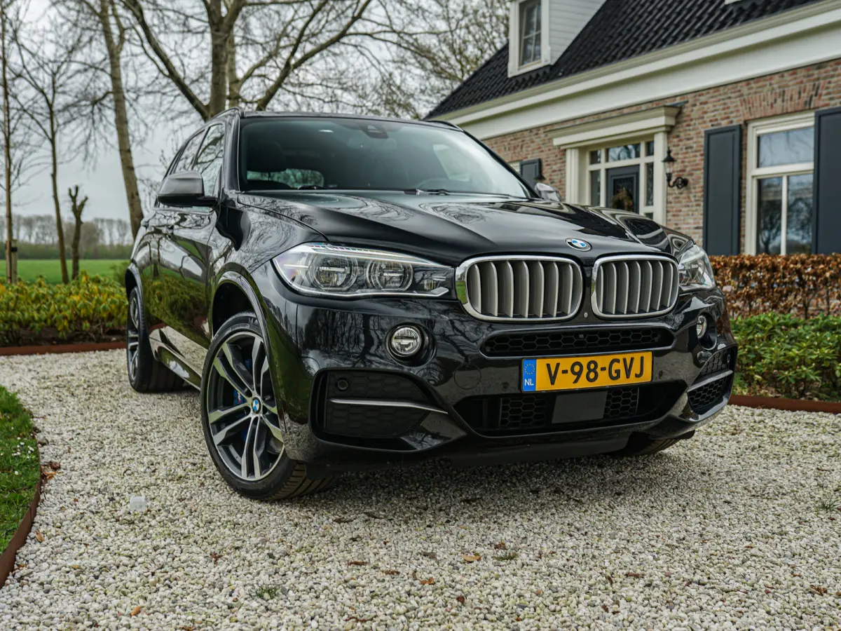 M50D 381pk I Grijs kenteken l Marge l HUD l Pano l H&K l Camera l LED l Keyless