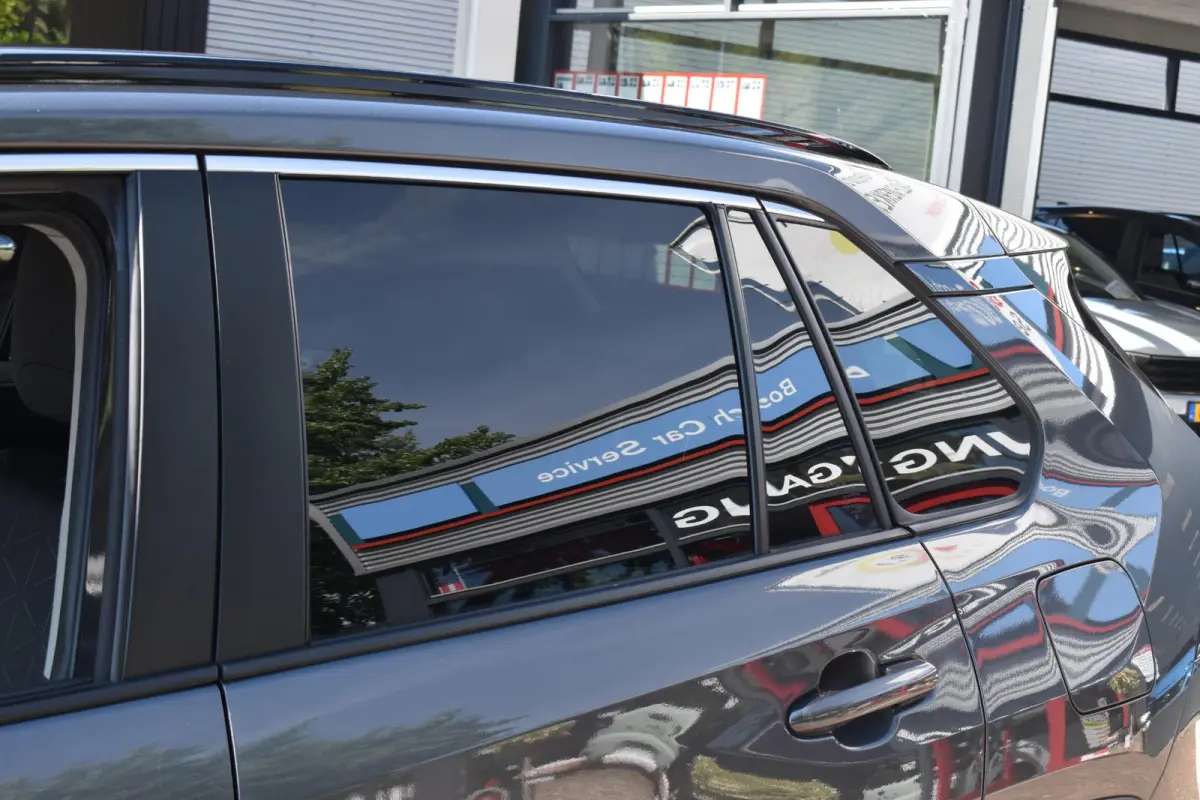 2.5 Hybrid Dynamic BSM | Navigatie | Camera | 100% Toyota Onderhouden | 12 mnd BOVAG garantie | Whatsapp 06-53188999