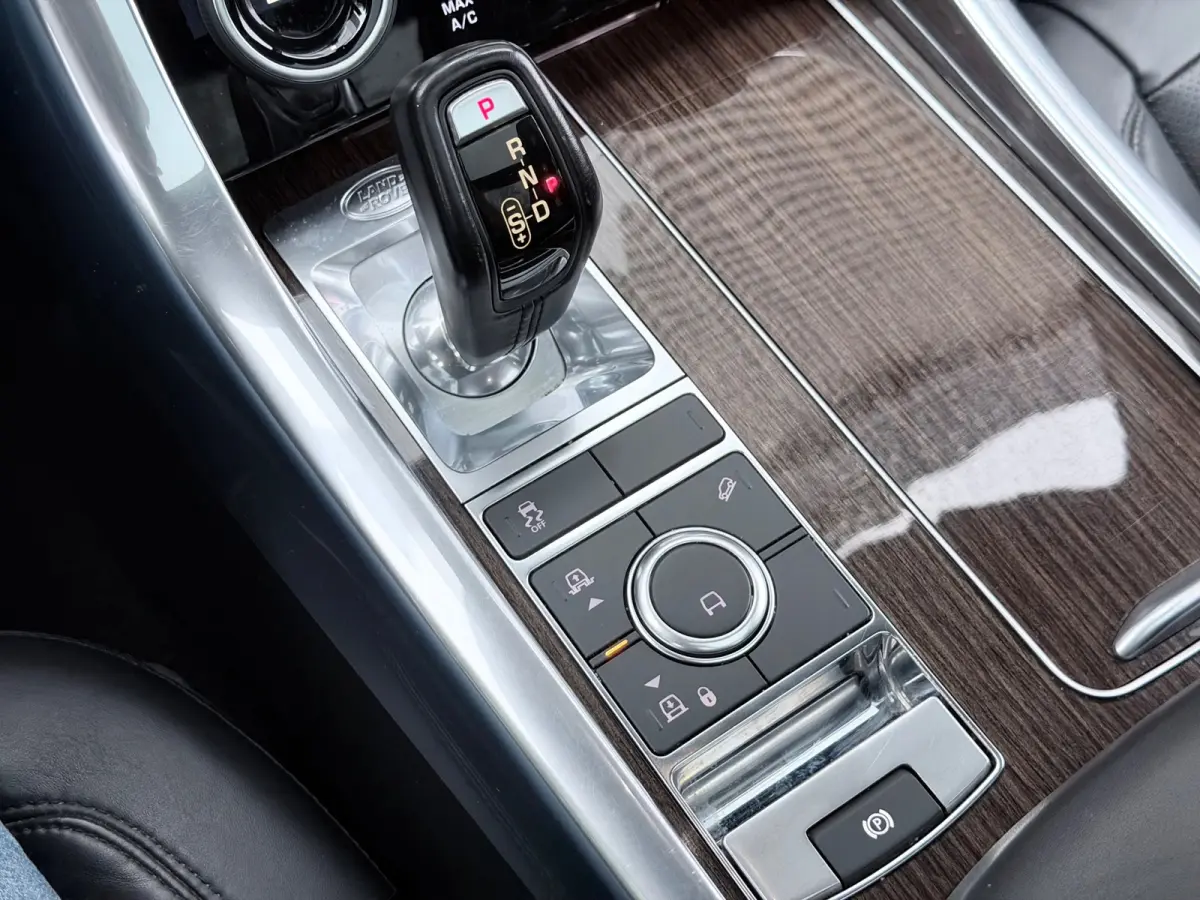 3.0 V6 SC HSE Dynamic Pano/Luchtvering