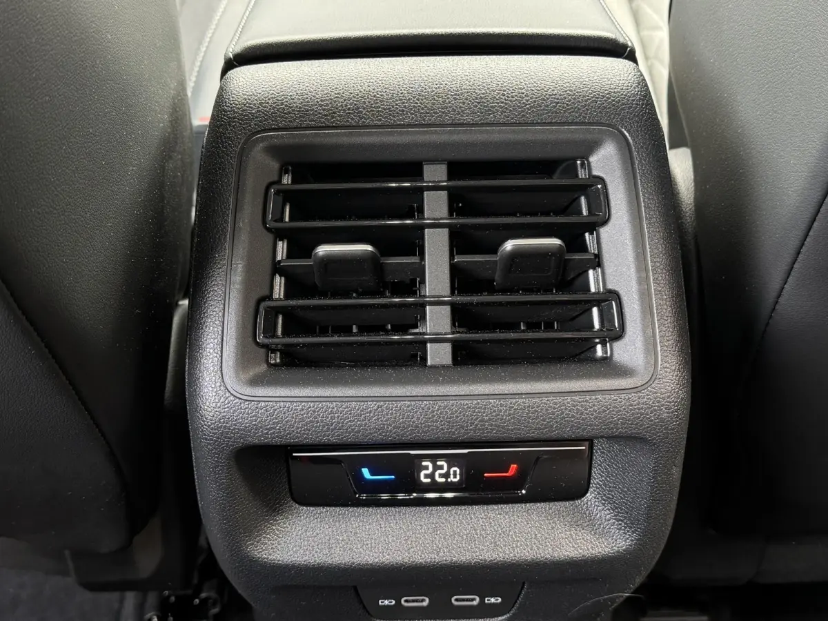 1.5 eTSI DSG Edition (Camera,Navi,Virtual,Carplay,Winter)