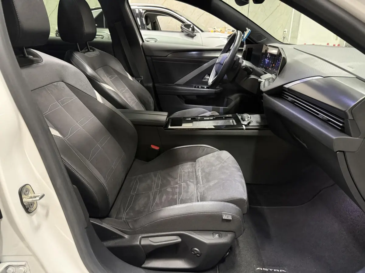 1.6 Turbo Plug In Hybrid Ultimate