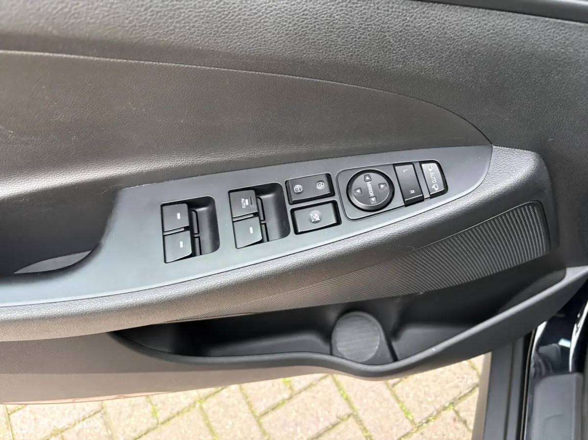 1.6 T-GDi Comfort 4WD NAVI/CAMERA/CRUISE