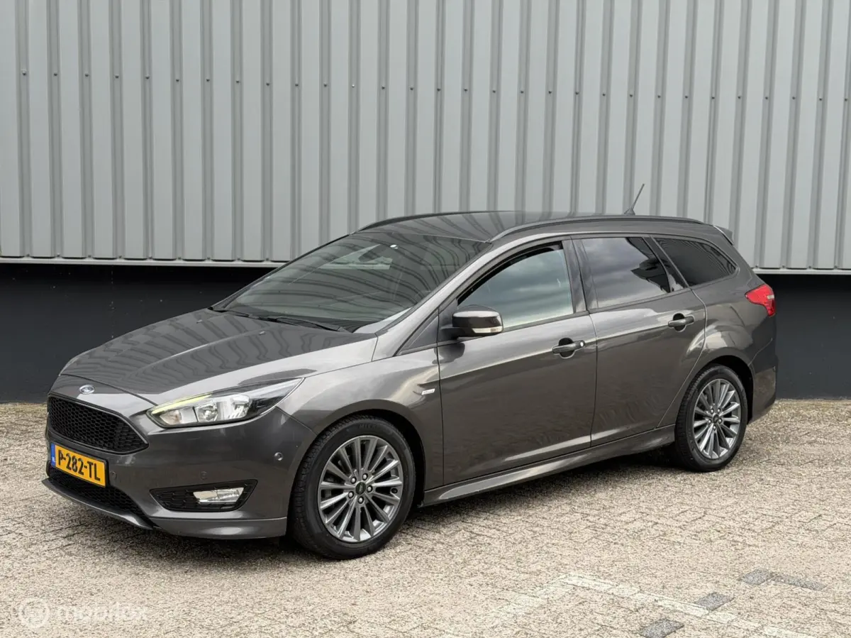 1.0 EcoBoost ST Line Business