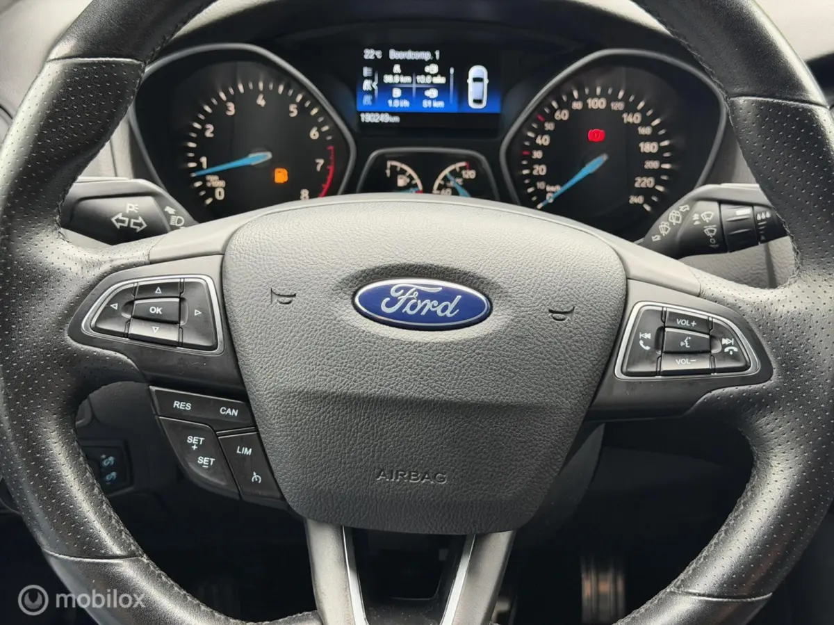 1.0 EcoBoost ST Line Business