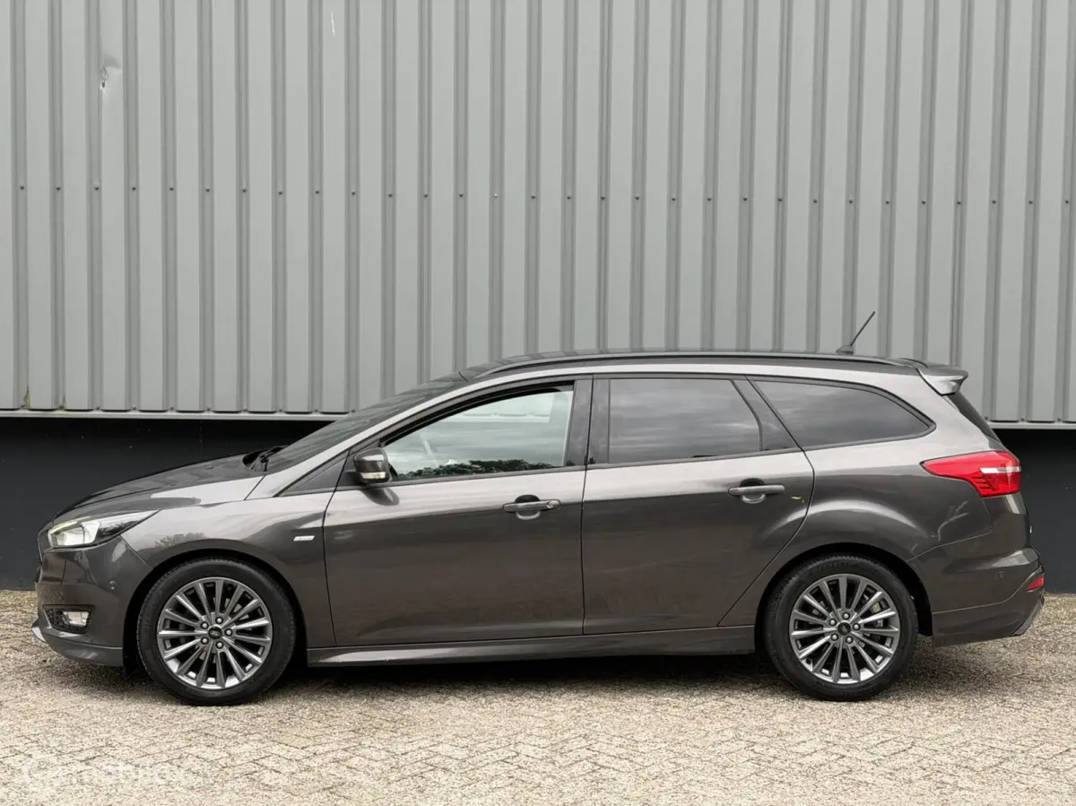 1.0 EcoBoost ST Line Business