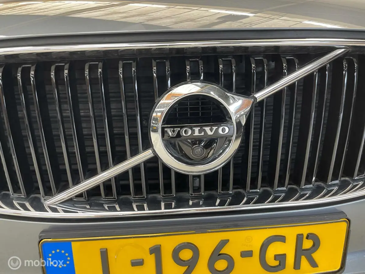 2.0 T8 Twin Engine AWD R-Design