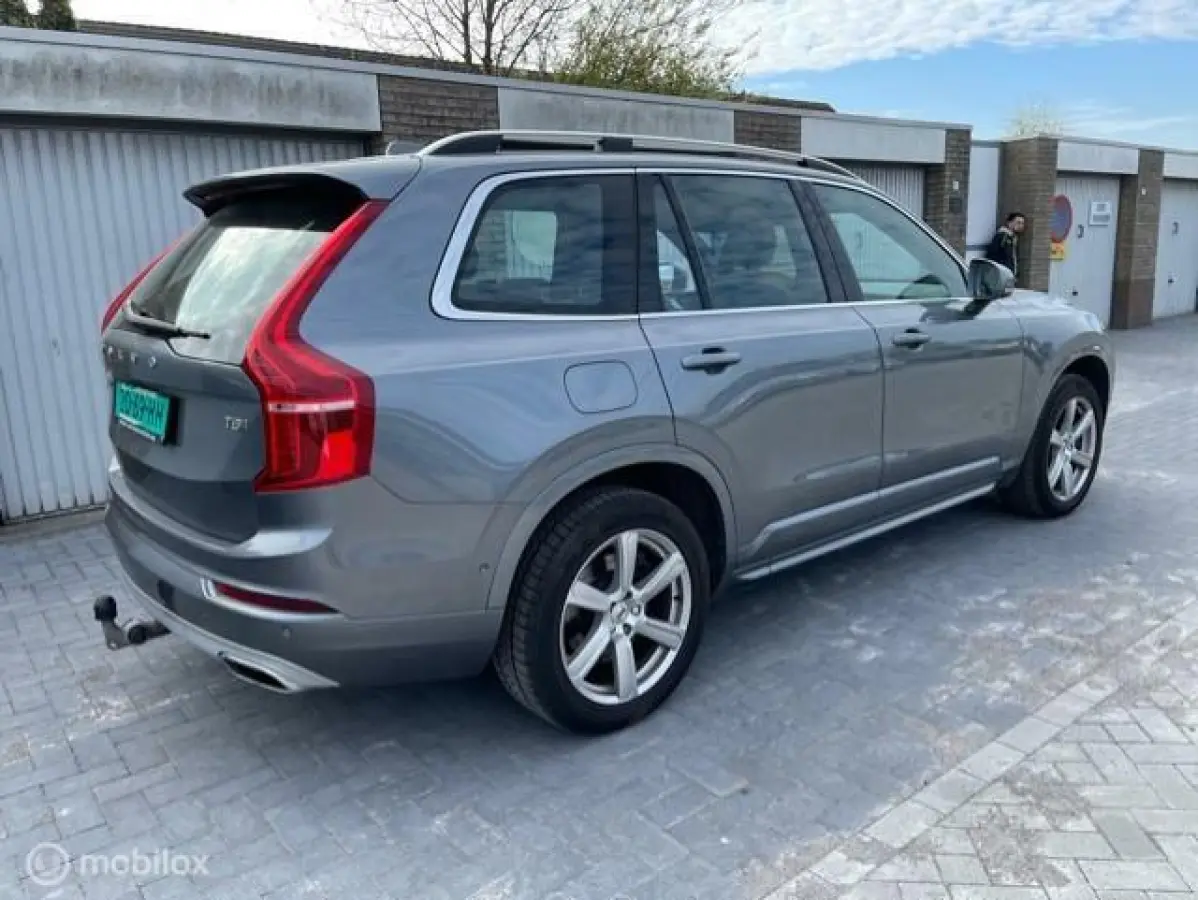 2.0 T8 Twin Engine AWD R-Design