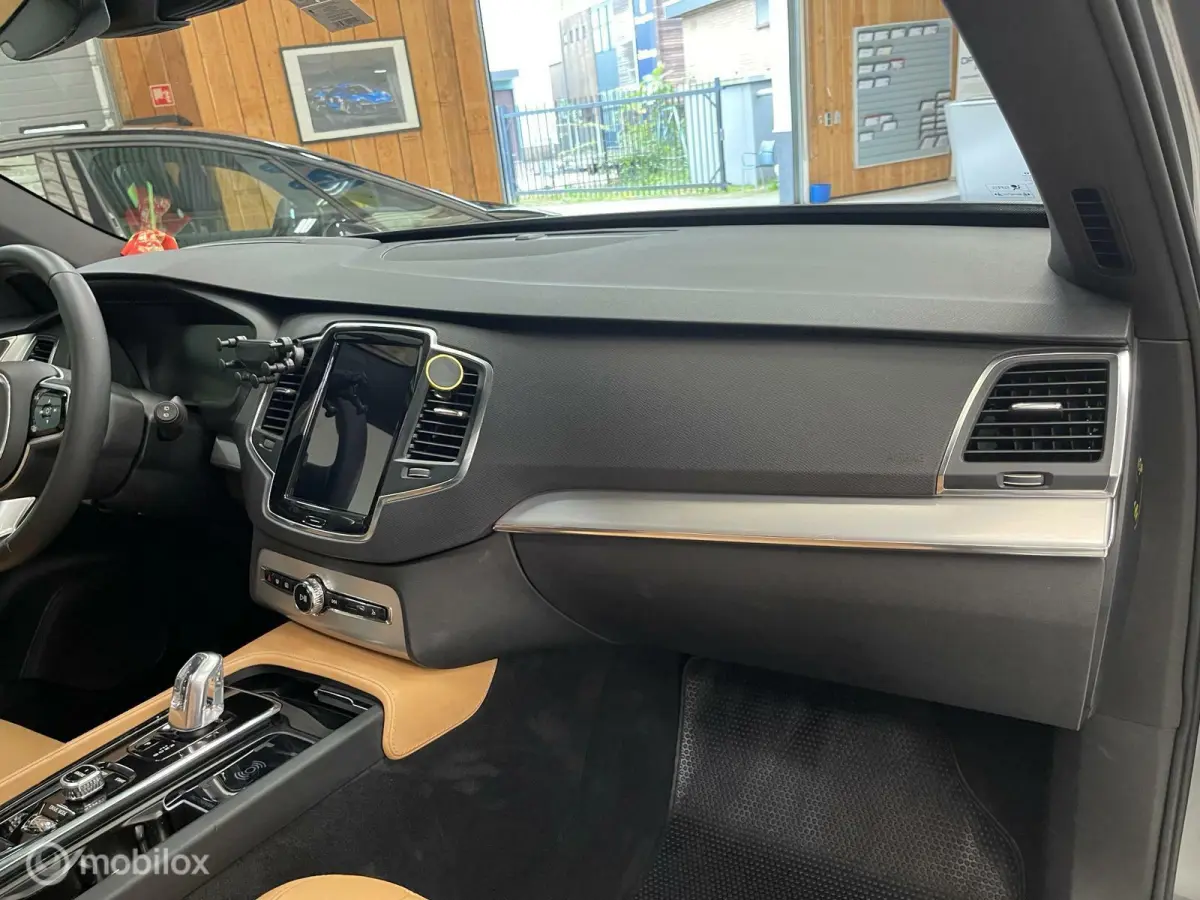 2.0 T8 Twin Engine AWD R-Design