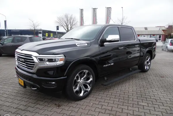 1500 4X4 5.7 V8 4x4 Crew Cab Long Horn Full Options