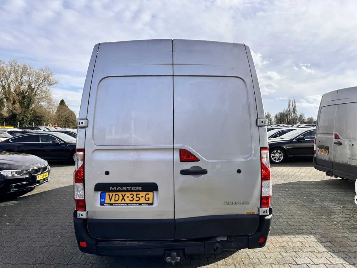 T35 2.3 dCi 180 L2H2 Energy ( 3-Pers ) *REFRIGERATED VEHICLE | DOUBLE SLIDING DOORS | CAMERA | AIR CONDITIONING | BLIND SPOT MONITOR | CRUISE CONTROL | PARKING SENSORS | TOW BAR*
