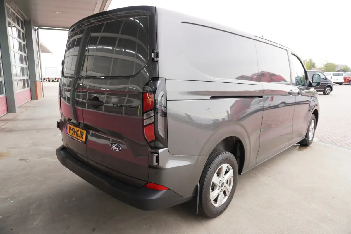 320L 2.0 TDCI 136PK L2H1 Trend LM Velgen Nr. V035 | Airco | Cruise | Camera | Apple CP- & Android Auto