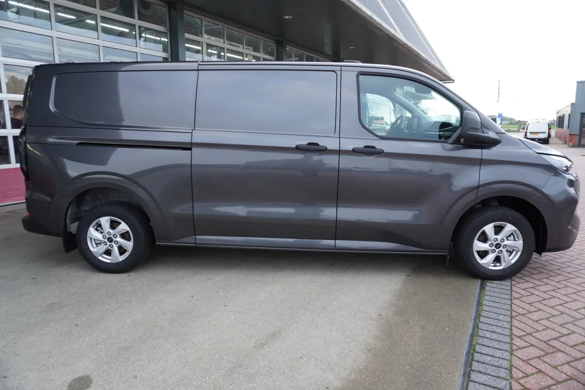 320L 2.0 TDCI 136PK L2H1 Trend Achterklep Schuifdeur L / R Nr. V040 | Airco | Cruise | Camera |  Apple CP | LM Velgen