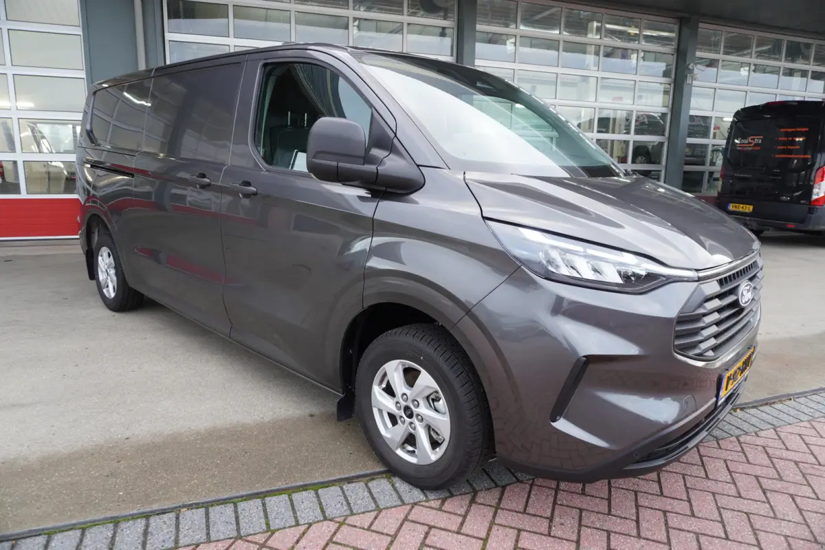 320L 2.0 TDCI 136PK L2H1 Trend Achterklep Schuifdeur L / R Nr. V040 | Airco | Cruise | Camera |  Apple CP | LM Velgen