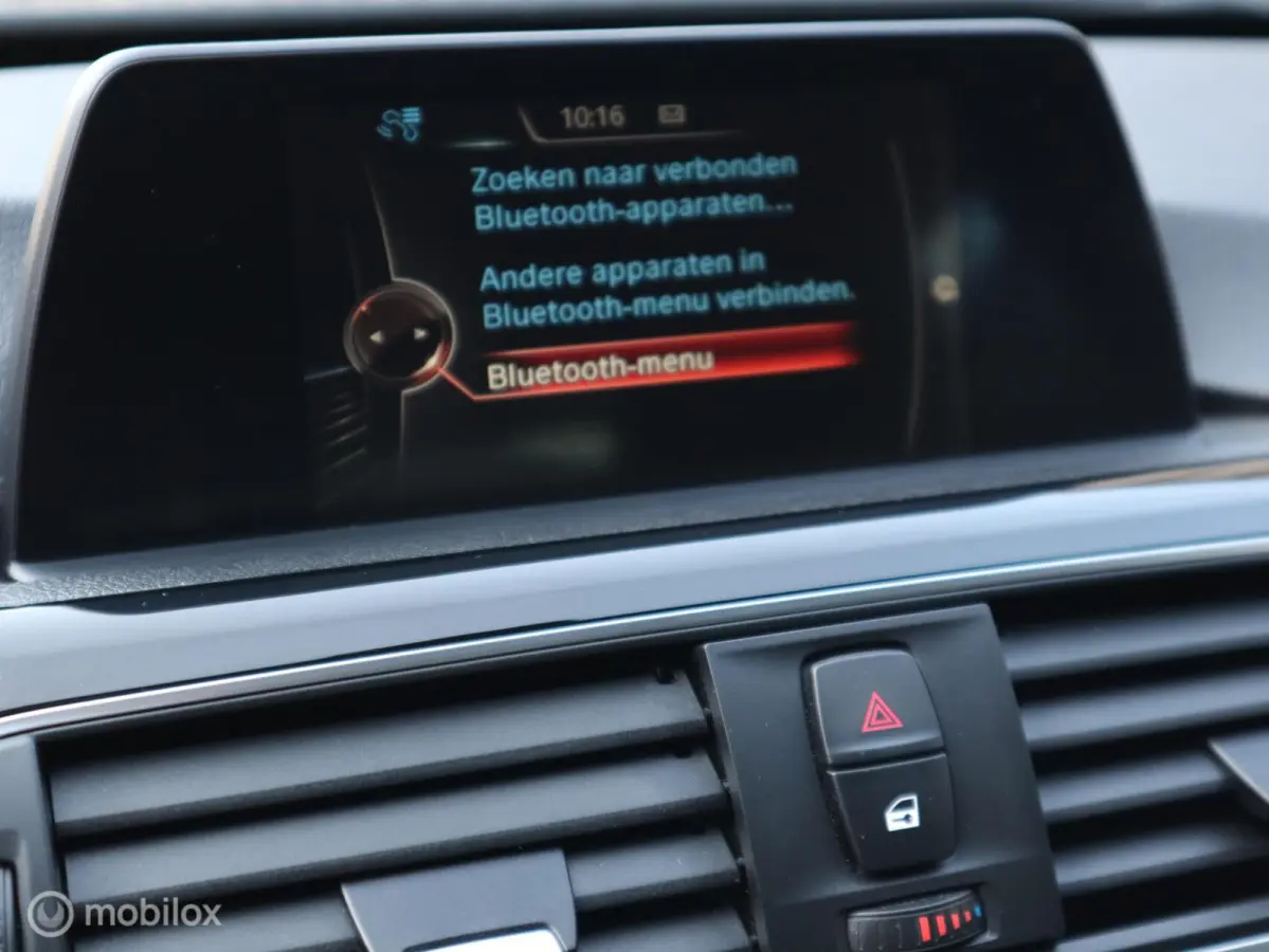 318i Executive LED|18" LMV| CarPlay|LED|Navi|Donker Glas|Chroom