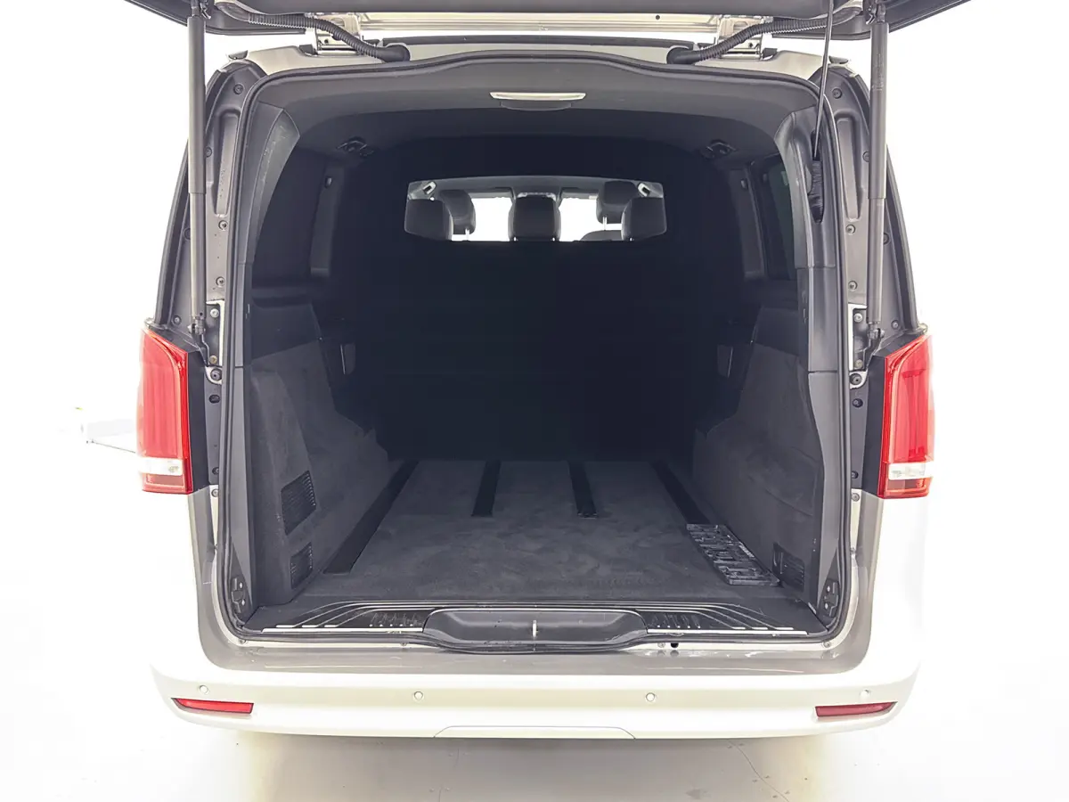 250d 4-MATIC DC Extra Lang AMG Line Leder Dubbele Cabine 19inch Led