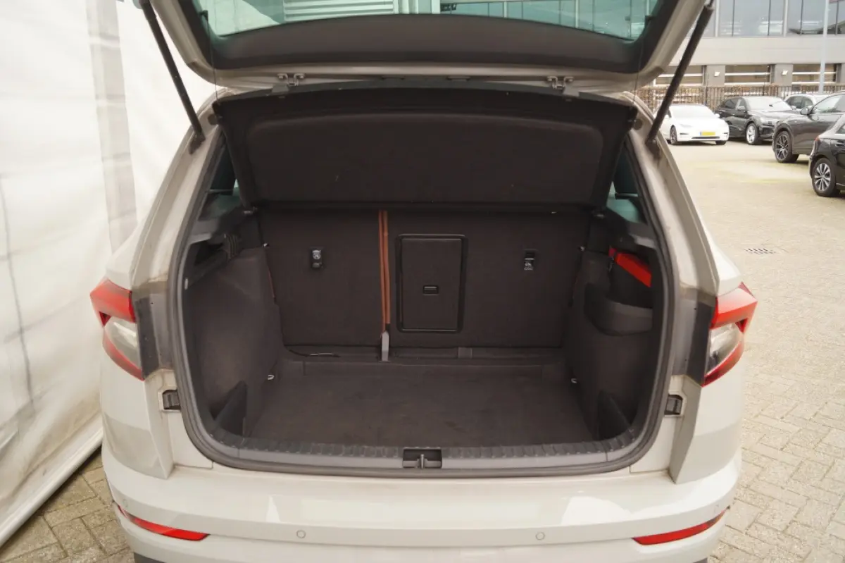 1.5 TSI 150pk DSG Sportline Business -LEER-ECC-