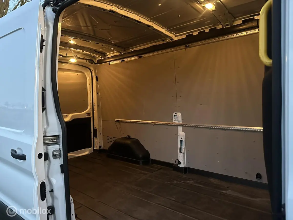 350 2.0 TdCi L3H2 130 PK Transit 350 2.0 TdCi L3H2 130 PK