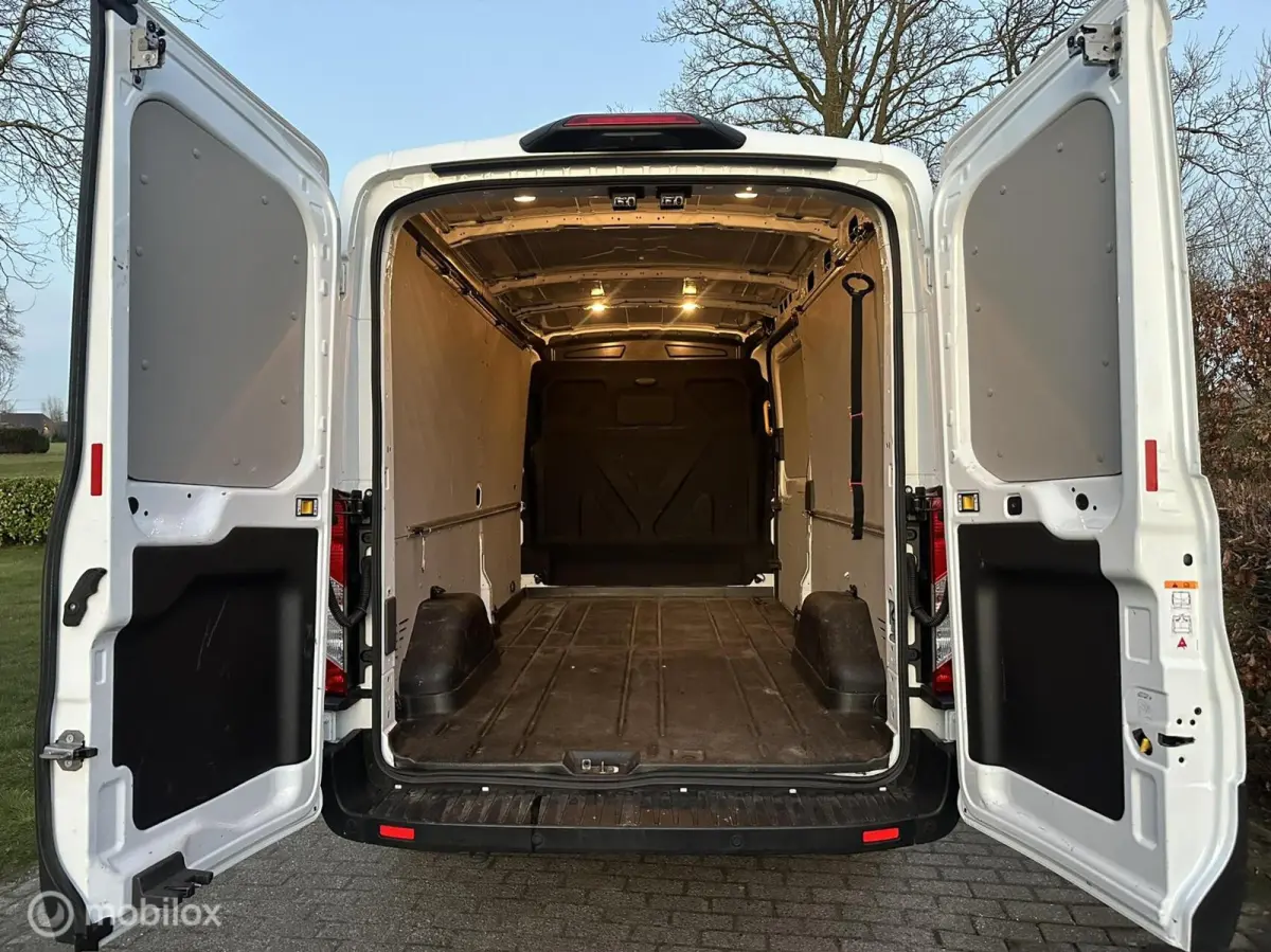 350 2.0 TdCi L3H2 130 PK Transit 350 2.0 TdCi L3H2 130 PK