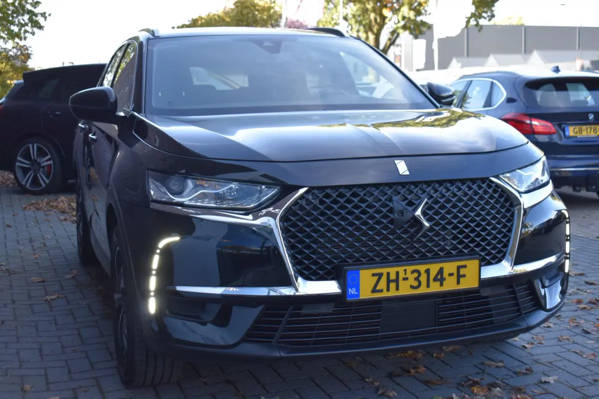 1.2 130PK ECC LMV LED NAVIGATIE