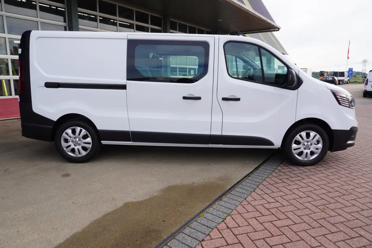 2.0 Blue dCi 130PK T29 L2H1 Dubbelcabine Nr. V017 | Airco |  Apple CP/Android auto | trekhaak | LM Velgen