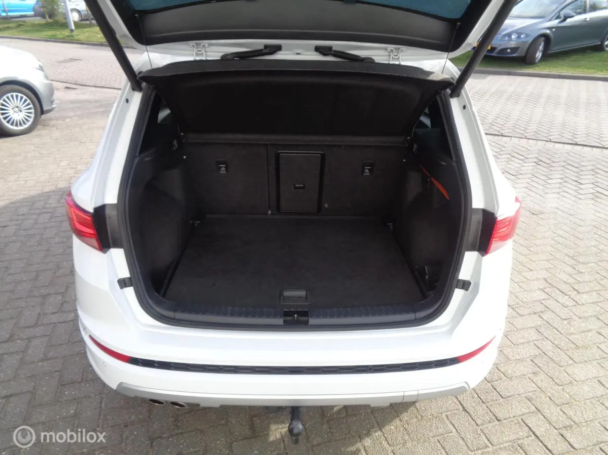 1.5 TSI FR/Panoramadak/Leer/Stoelverw/Carplay/18''/LED/Virtual/Trekhaak/Key Less