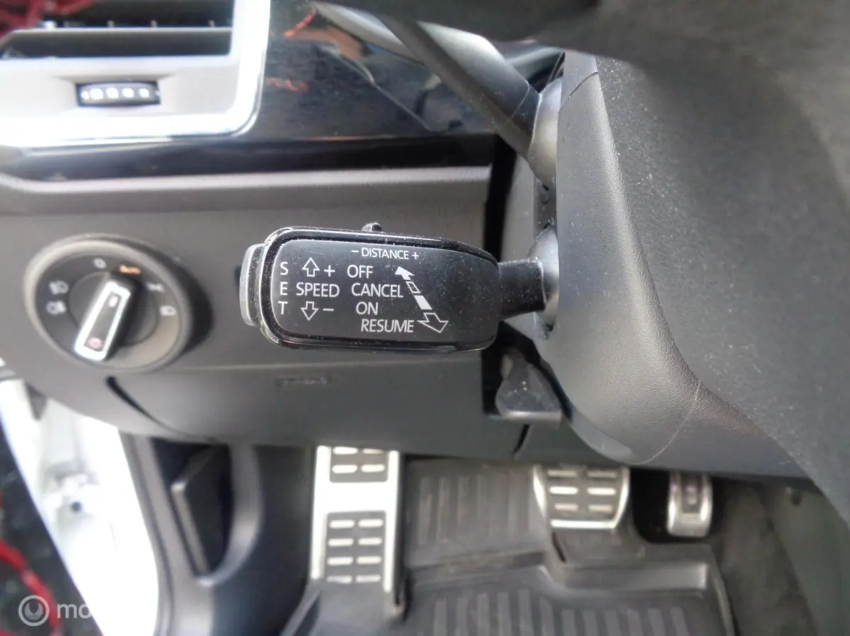 1.5 TSI FR/Panoramadak/Leer/Stoelverw/Carplay/18''/LED/Virtual/Trekhaak/Key Less