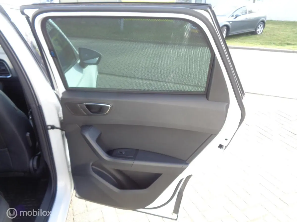 1.5 TSI FR/Panoramadak/Leer/Stoelverw/Carplay/18''/LED/Virtual/Trekhaak/Key Less