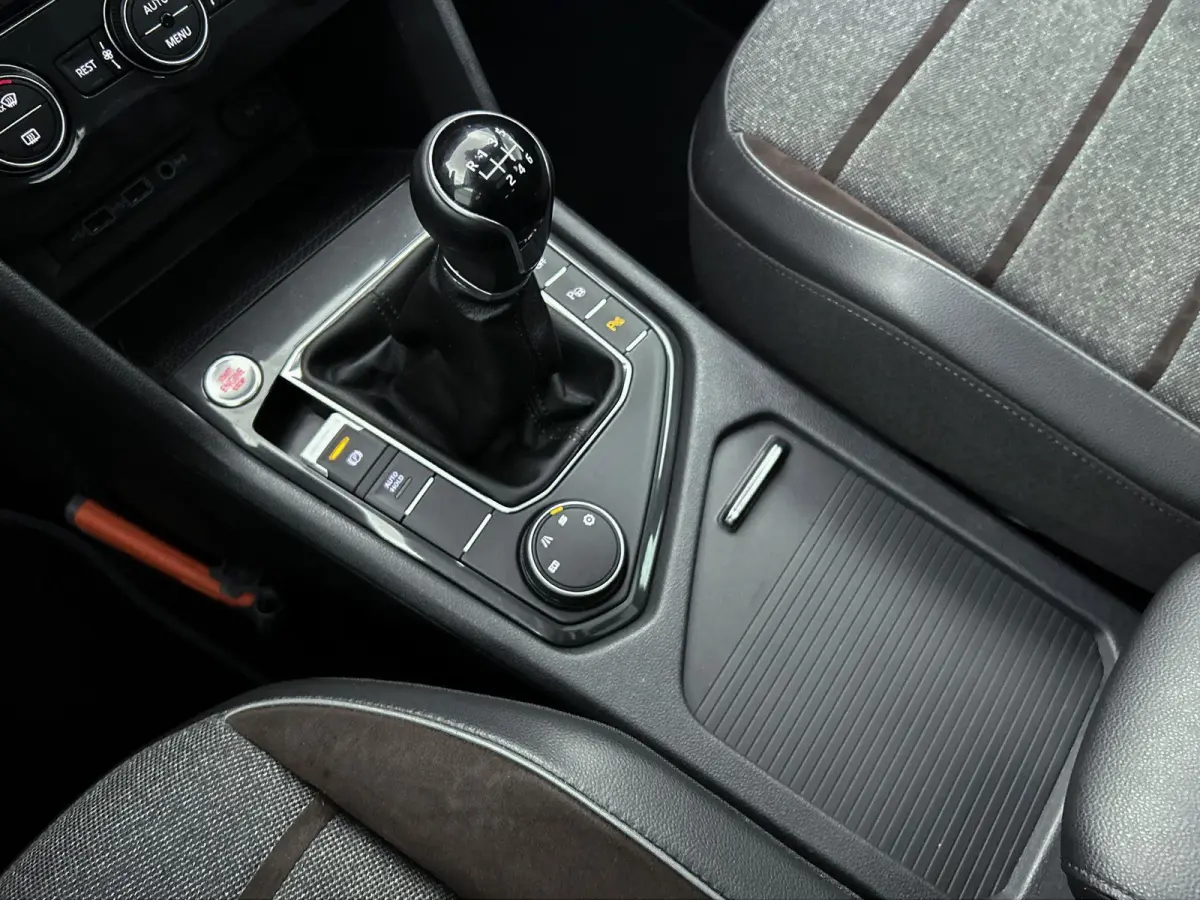 1.5 TSI Xcellence Limited Edition (PANORAMADAK, TREKHAAK, DIGITALE COCKPIT, CARPLAY, ADAPTIVE CRUISE, 1e EIGENAAR)