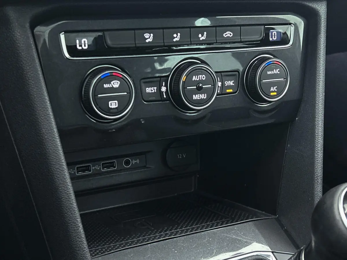 1.5 TSI Xcellence Limited Edition (PANORAMADAK, TREKHAAK, DIGITALE COCKPIT, CARPLAY, ADAPTIVE CRUISE, 1e EIGENAAR)