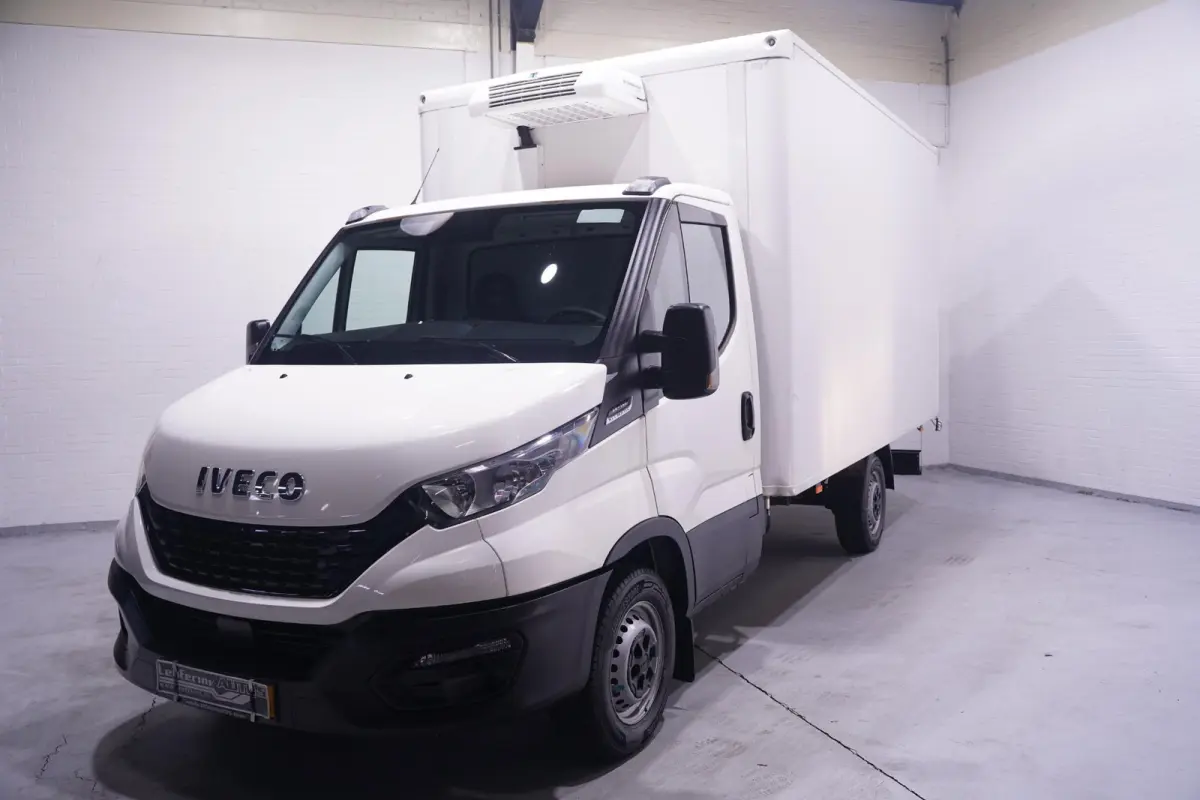 35S14 140 pk Aut. Koelauto-vries Bakwagen Automaat Airco, Apple Carplay, LxBxH 400x206x210 cm, 2-Zits