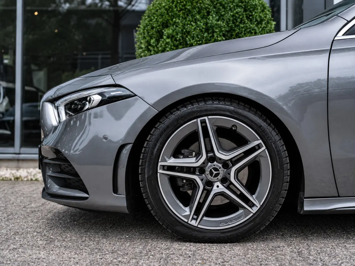 A200 AMG|PANO|BURMESTER|CAMERA|18'|CARPLAY