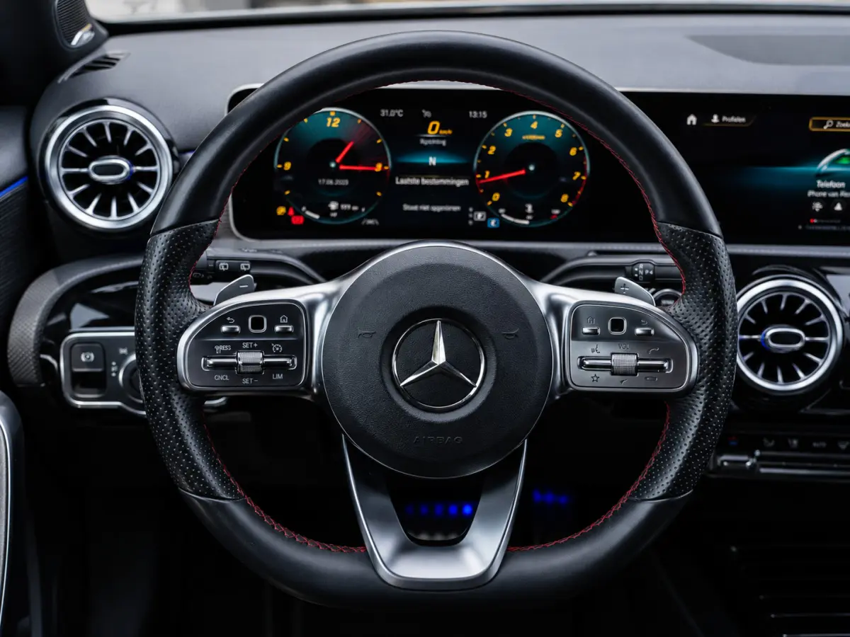 A200 AMG|PANO|BURMESTER|CAMERA|18'|CARPLAY
