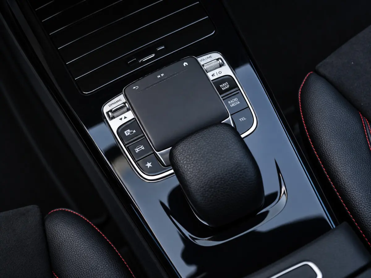 A200 AMG|PANO|BURMESTER|CAMERA|18'|CARPLAY