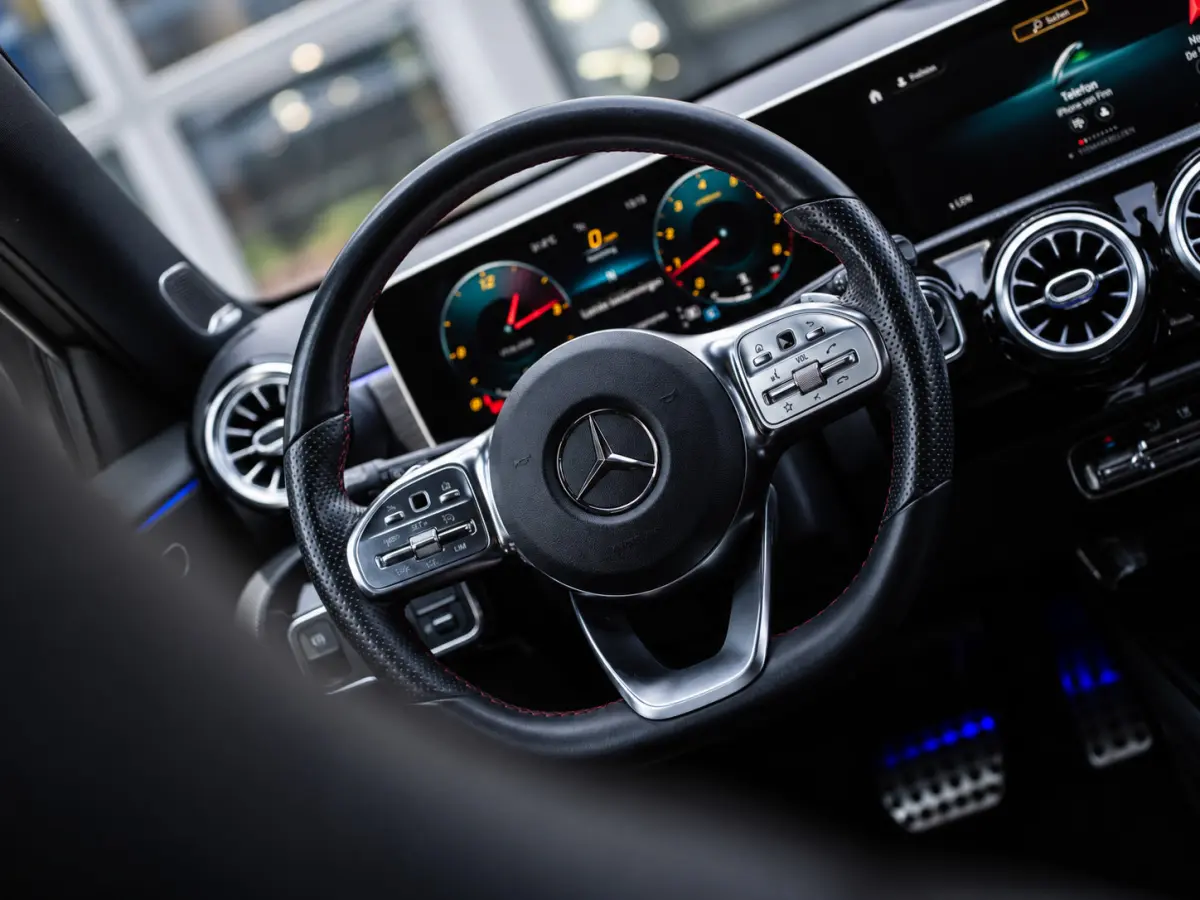 A200 AMG|PANO|BURMESTER|CAMERA|18'|CARPLAY
