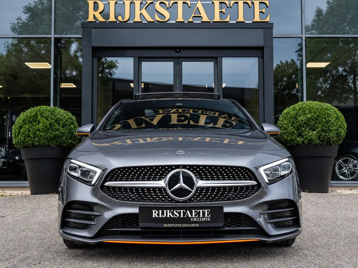 A200 AMG|PANO|BURMESTER|CAMERA|18'|CARPLAY